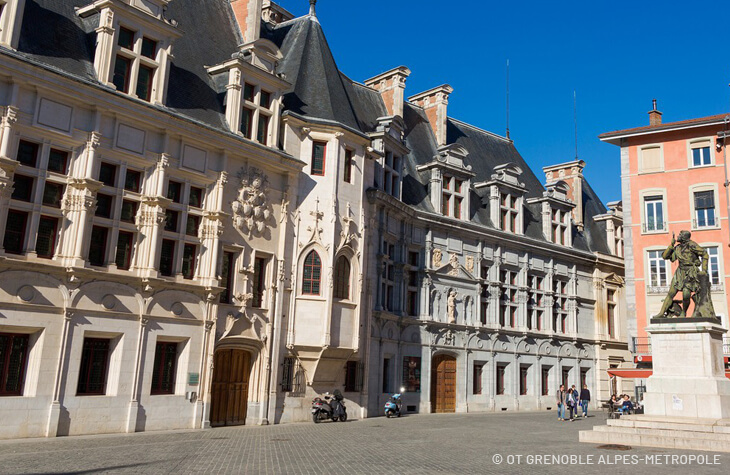 palais parlement grenoble
